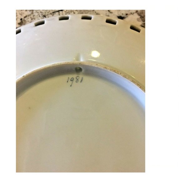 Artist Dated 1981 Porcelain Plate 8" China Hand Painted Pink Flowers Reticulated - Picture 4 of 4